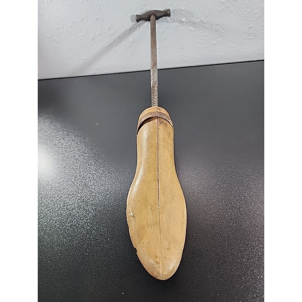 VINTAGE WOOD SHOE STRETCHER!‎ METAL HANDLE SIZE MED USE OR DISPLAY ANTIQUE CRAFT
